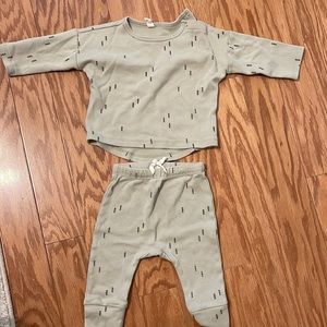 Two piece tree set